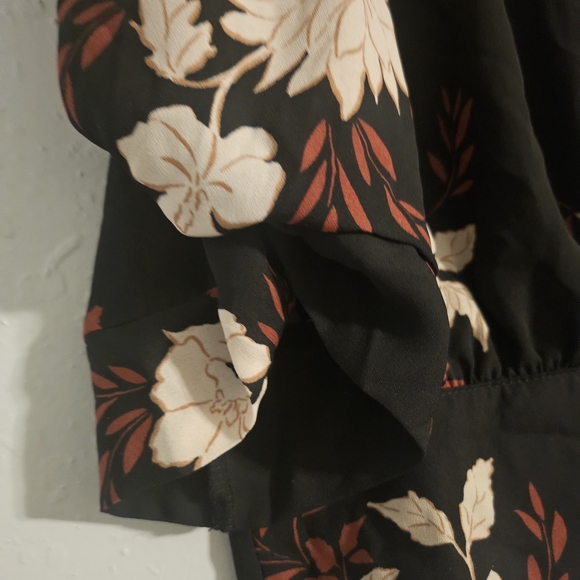 Floral Black Rust Cream Color Crop Top by Fashion Nova - Picture 5 of 8